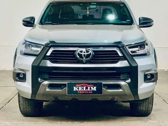 TOYOTA-HILUX-2.8 D-4D TURBO DIESEL CD CONQUEST 4X4 AUTOMÁTICO TOYOTA-HILUX-2023