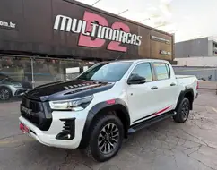 TOYOTA HILUX 2.8 D-4D TURBO DIESEL CD GR-S 4X4 AUTOMÁTICO TOYOTA HILUX 2.8 D-4D TURBO DIESEL CD GR-S 4X4 AUTOMÁTICO