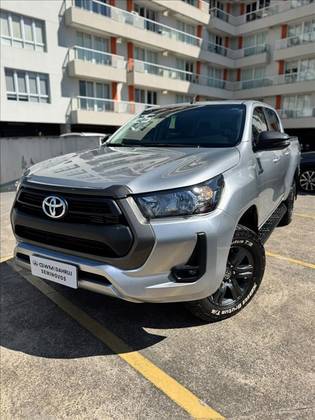TOYOTA HILUX 2.8 D-4D TURBO DIESEL CD SR 4X4 AUTOMÁTICO