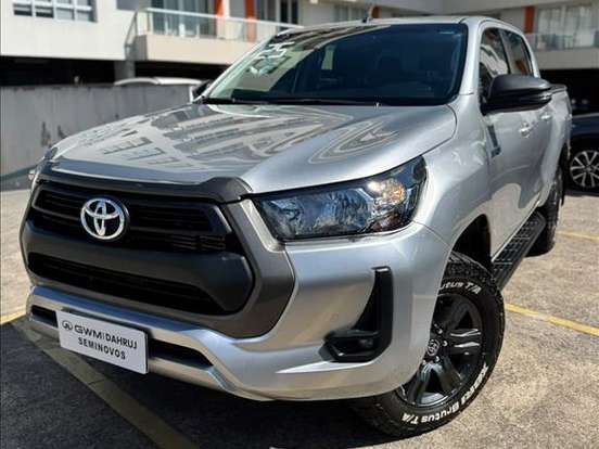 TOYOTA-HILUX-2.8 D-4D TURBO DIESEL CD SR 4X4 AUTOMÁTICO TOYOTA-HILUX-2024