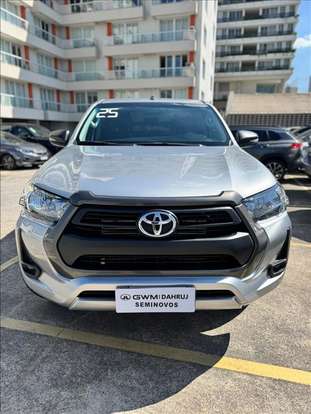 TOYOTA-HILUX-2024