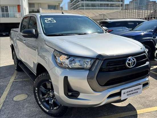 TOYOTA-HILUX-2.8 D-4D TURBO DIESEL CD SR 4X4 AUTOMÁTICO TOYOTA-HILUX-2024