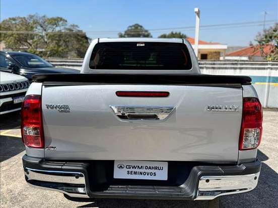 TOYOTA-HILUX-2.8 D-4D TURBO DIESEL CD SR 4X4 AUTOMÁTICO TOYOTA-HILUX-2024