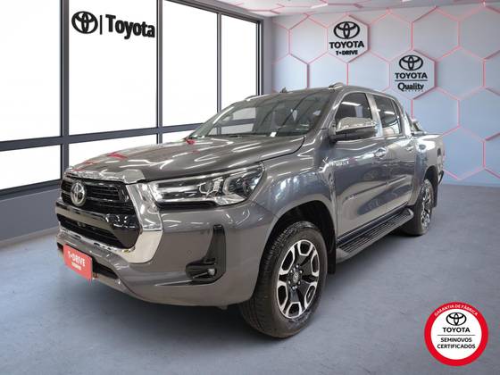 TOYOTA HILUX 2.8 D-4D TURBO DIESEL CD SRV 4X4 AUTOMÁTICO