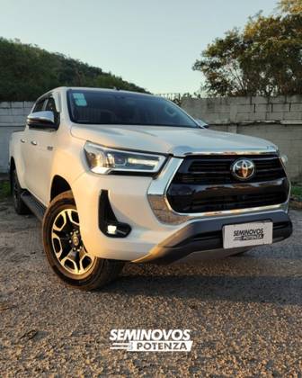 TOYOTA HILUX 2.8 D-4D TURBO DIESEL CD SRX 4X4 AUTOMÁTICO