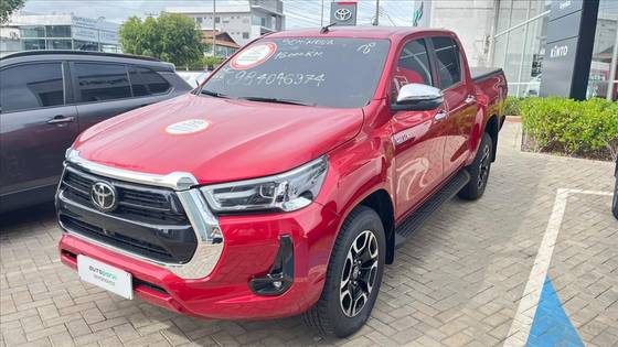 TOYOTA HILUX 2.8 D-4D TURBO DIESEL CD SRX 4X4 AUTOMÁTICO