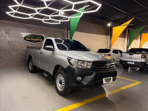 TOYOTA HILUX 2.8 D-4D TURBO DIESEL CS 4X4 AUTOMÁTICO