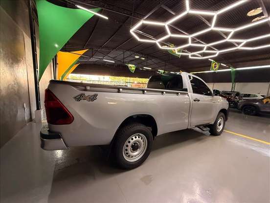 TOYOTA-HILUX-2.8 D-4D TURBO DIESEL CS 4X4 AUTOMÁTICO TOYOTA-HILUX-2024