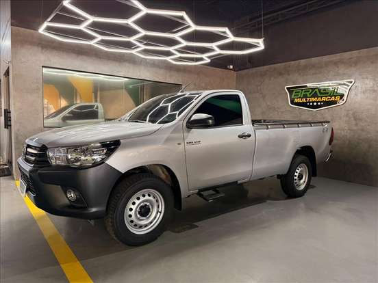 TOYOTA-HILUX-2024