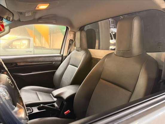 TOYOTA-HILUX-2.8 D-4D TURBO DIESEL CS 4X4 AUTOMÁTICO TOYOTA-HILUX-2024