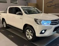 TOYOTA HILUX 2.8 SR 4X4 CD 16V DIESEL 4P AUTOMÁTICO TOYOTA HILUX 2.8 SR 4X4 CD 16V DIESEL 4P AUTOMÁTICO
