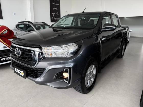 TOYOTA HILUX 2.8 SR 4X4 CD 16V DIESEL 4P AUTOMÁTICO