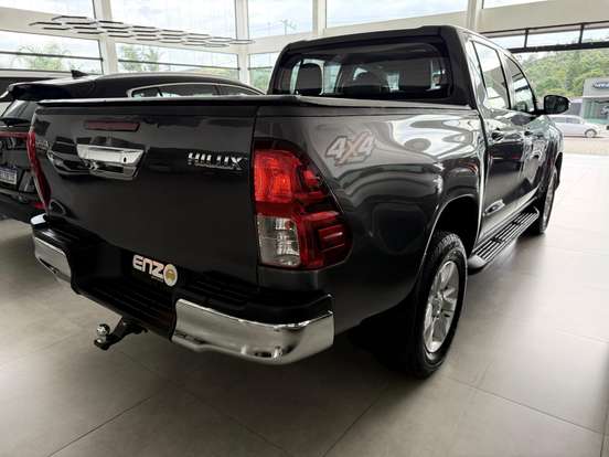 TOYOTA-HILUX-2.8 SR 4X4 CD 16V DIESEL 4P AUTOMÁTICO TOYOTA-HILUX-2020