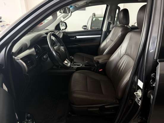 TOYOTA-HILUX-2.8 SR 4X4 CD 16V DIESEL 4P AUTOMÁTICO TOYOTA-HILUX-2020