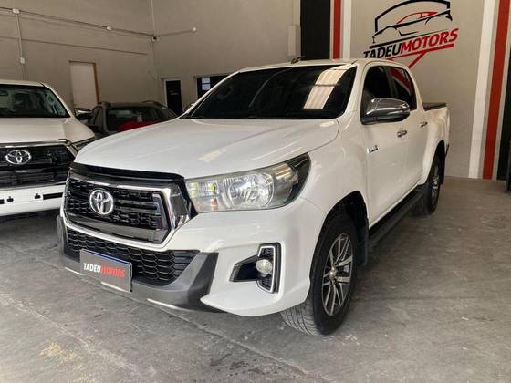 TOYOTA HILUX 2.8 SRV 4X4 CD 16V DIESEL 4P AUTOMÁTICO