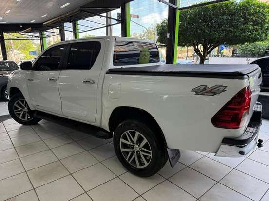 TOYOTA-HILUX-2.8 SRV 4X4 CD 16V DIESEL 4P AUTOMÁTICO TOYOTA-HILUX-2018