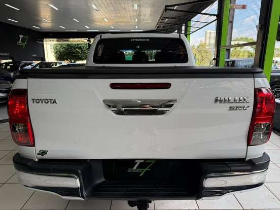 TOYOTA-HILUX-2.8 SRV 4X4 CD 16V DIESEL 4P AUTOMÁTICO TOYOTA-HILUX-2018