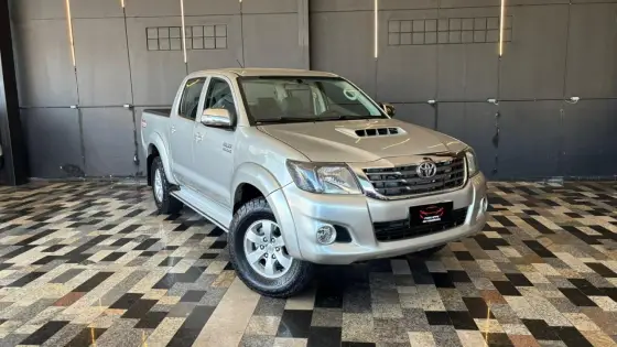 TOYOTA HILUX 3.0 SRV 4X4 CD 16V TURBO INTERCOOLER DIESEL 4P AUTOMÁTICO