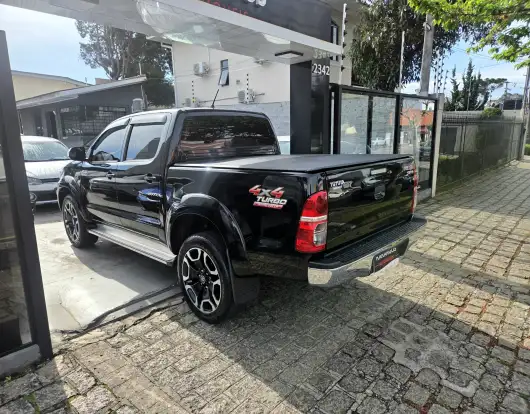 TOYOTA-HILUX-2012