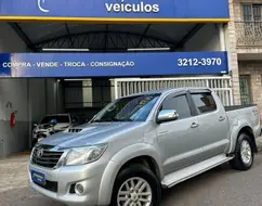 TOYOTA HILUX 3.0 SRV 4X4 CD 16V TURBO INTERCOOLER DIESEL 4P AUTOMÁTICO TOYOTA HILUX 3.0 SRV 4X4 CD 16V TURBO INTERCOOLER DIESEL 4P AUTOMÁTICO