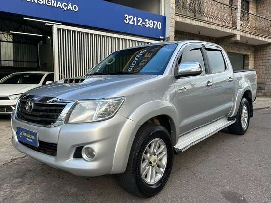 TOYOTA-HILUX-2013