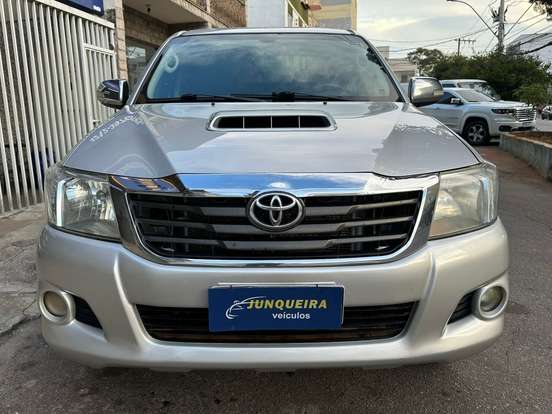 TOYOTA-HILUX-2013