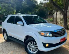 TOYOTA HILUX SW4 2.7 SR 7 LUGARES 4X2 16V FLEX 4P AUTOMÁTICO TOYOTA HILUX SW4 2.7 SR 7 LUGARES 4X2 16V FLEX 4P AUTOMÁTICO