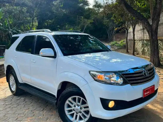TOYOTA-HILUX SW4-2.7 SR 7 LUGARES 4X2 16V FLEX 4P AUTOMÁTICO TOYOTA-HILUX SW4-2015