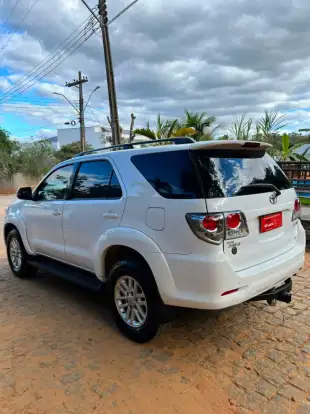 TOYOTA-HILUX SW4-2.7 SR 7 LUGARES 4X2 16V FLEX 4P AUTOMÁTICO TOYOTA-HILUX SW4-2015