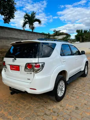TOYOTA-HILUX SW4-2.7 SR 7 LUGARES 4X2 16V FLEX 4P AUTOMÁTICO TOYOTA-HILUX SW4-2015