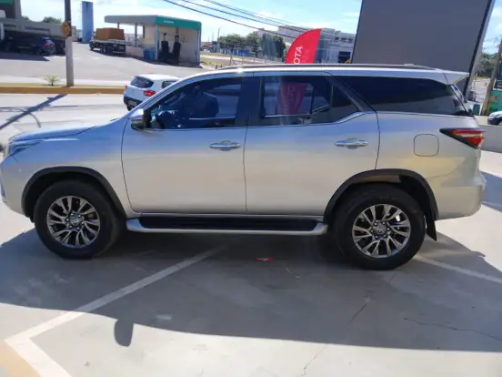 TOYOTA-HILUX SW4-2021