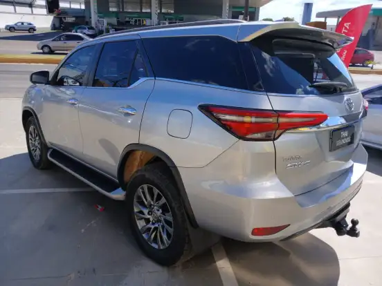 TOYOTA-HILUX SW4-2021