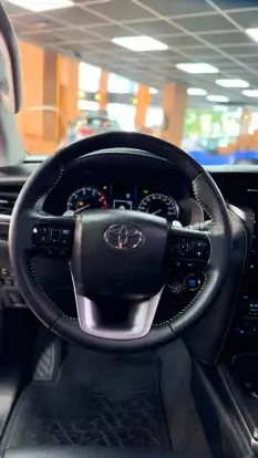 TOYOTA-HILUX SW4-2023