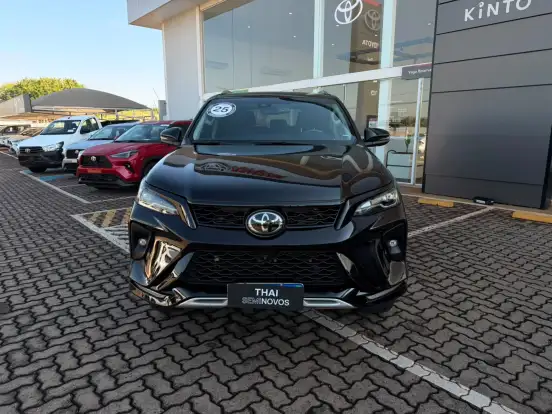 TOYOTA-HILUX SW4-2025