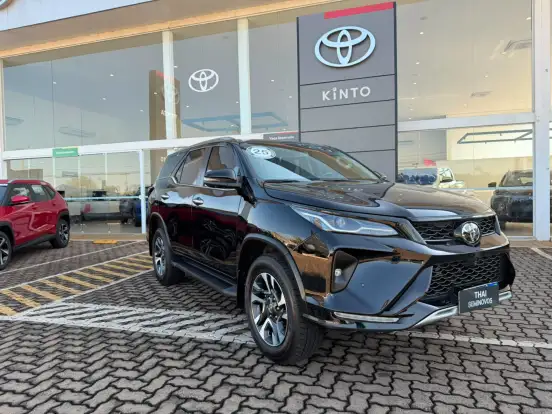 TOYOTA-HILUX SW4-2025