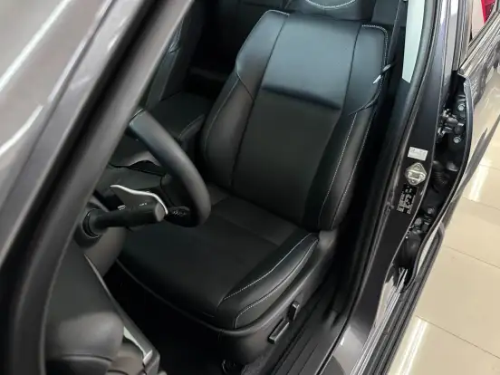 TOYOTA-HILUX SW4-2025