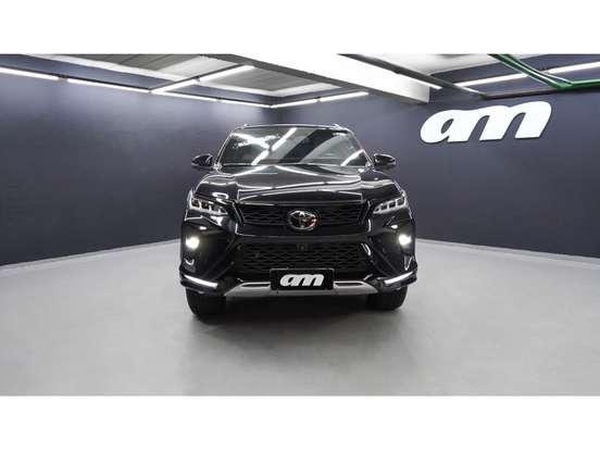 TOYOTA-HILUX SW4-2025