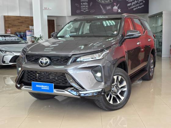 TOYOTA HILUX SW4 2.8 D-4D TURBO DIESEL SRX PLATINUM 4X4 AUTOMÁTICO