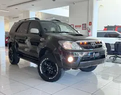 TOYOTA HILUX SW4 3.0 SRV 4X4 16V TURBO INTERCOOLER DIESEL 4P AUTOMÁTICO TOYOTA HILUX SW4 3.0 SRV 4X4 16V TURBO INTERCOOLER DIESEL 4P AUTOMÁTICO
