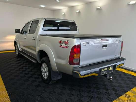 TOYOTA-HILUX SW4-2005