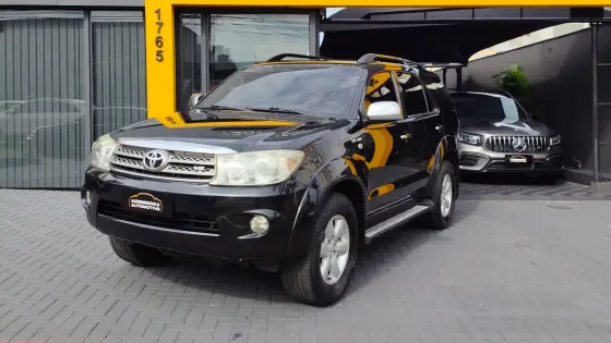 TOYOTA HILUX SW4 4.0 SRV 4X4 V6 24V GASOLINA 4P AUTOMÁTICO
