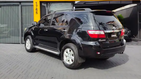 TOYOTA-HILUX SW4-2009