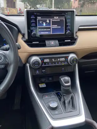 TOYOTA-RAV4-2019