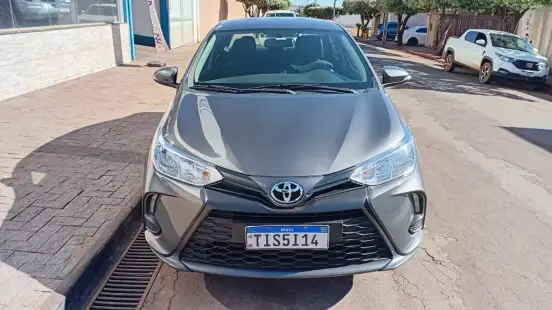 TOYOTA-YARIS-2024
