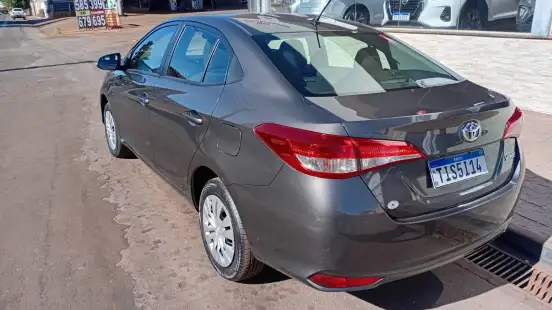 TOYOTA-YARIS-2024