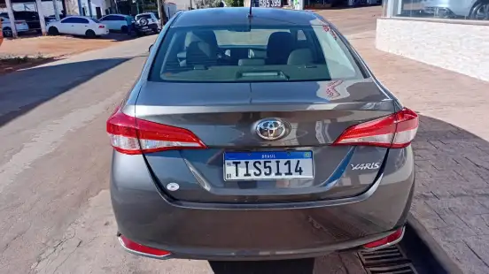 TOYOTA-YARIS-2024
