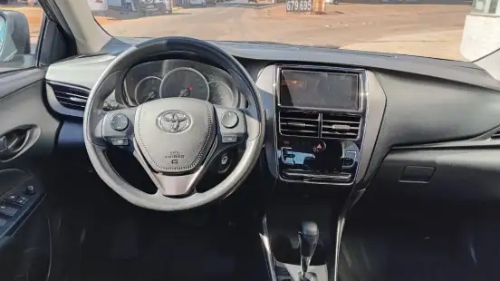 TOYOTA-YARIS-2024