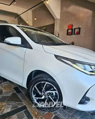 TOYOTA-YARIS-2024