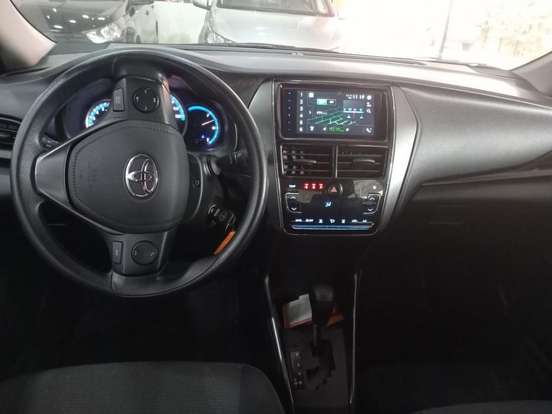 TOYOTA-YARIS-2024