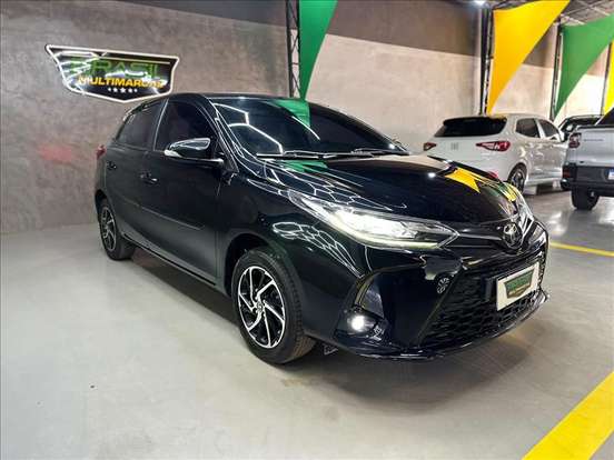 TOYOTA-YARIS-2022